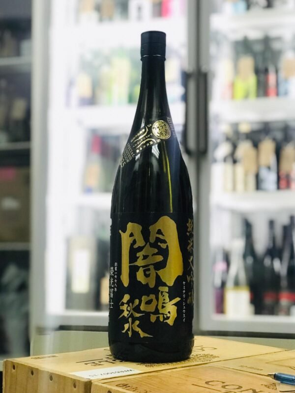 榮光冨士 純米大吟醸 無濾過生原酒 闇鳴秋水　1.8L正面照